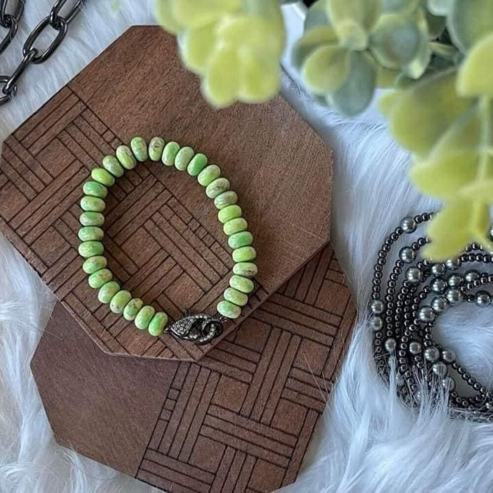 Park Lane Jewelry Parakeet Bracelet